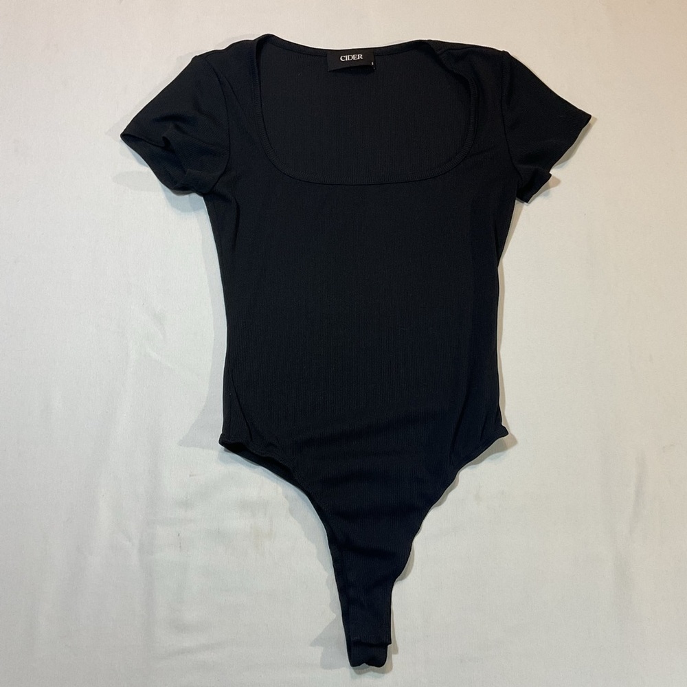 Cider Black Ribbed Body Suit Size Small, Roud Neckline Everyday Casual